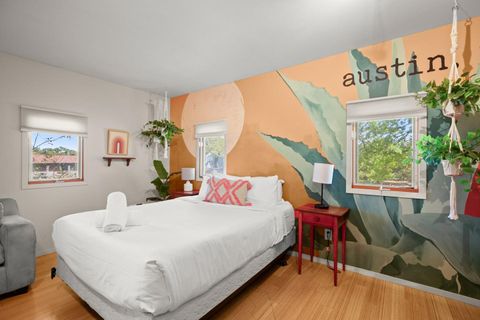 Tiny photo for 1406 Summit ST, Austin, TX 78741 (MLS # 6246192)