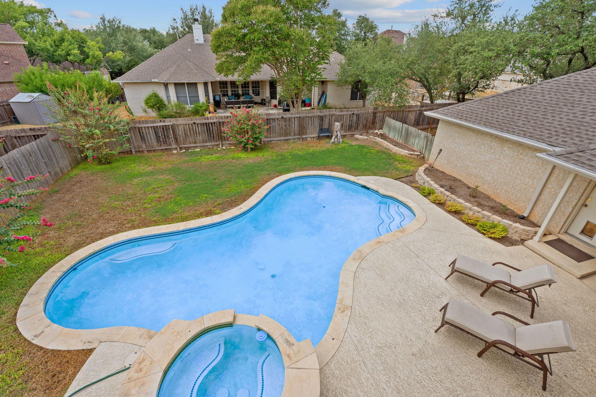 5204 Deerwood CT