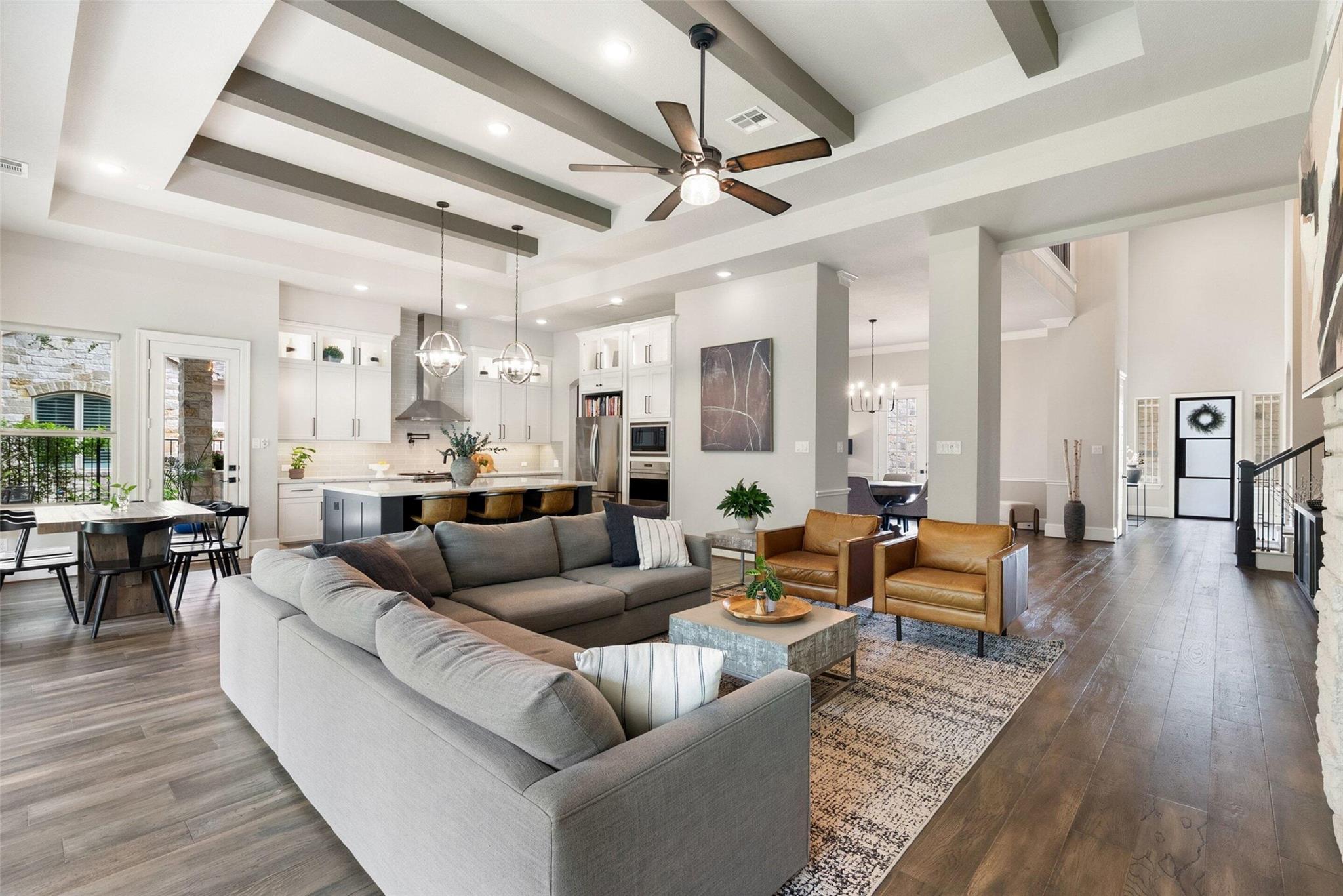 404 Woodside TER