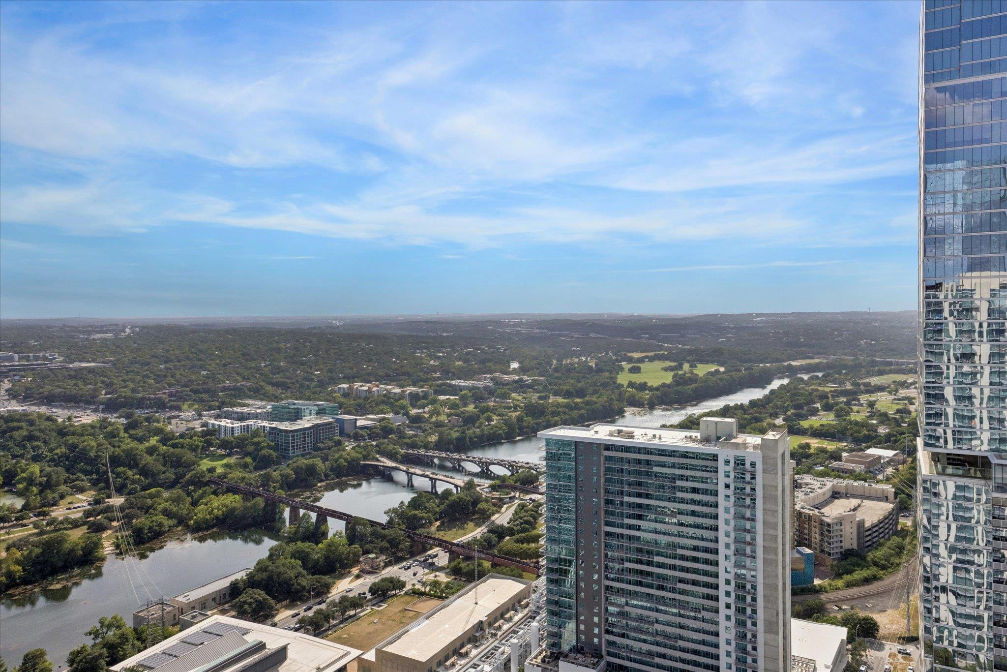 360 Nueces ST 4202