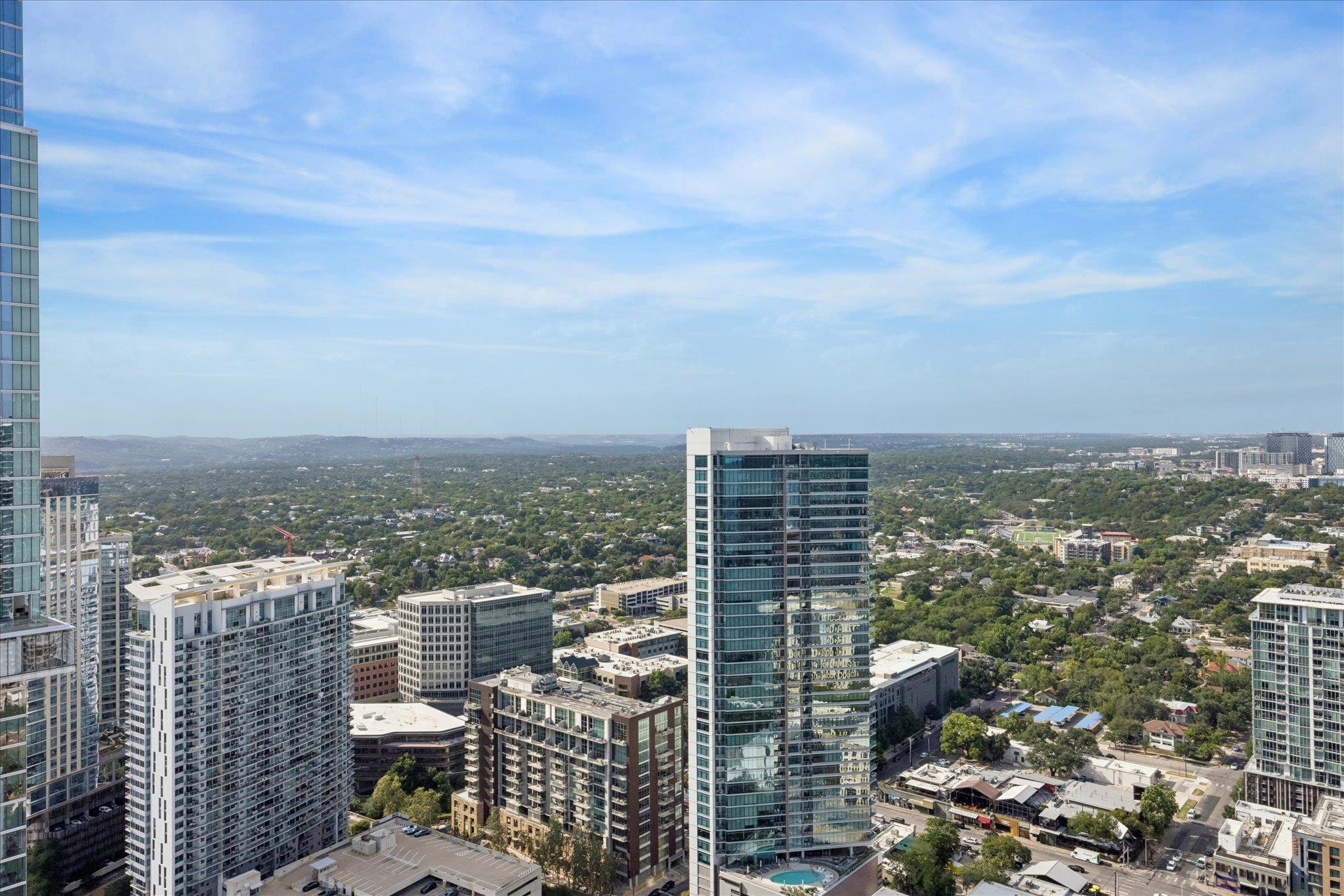 360 Nueces ST 4202