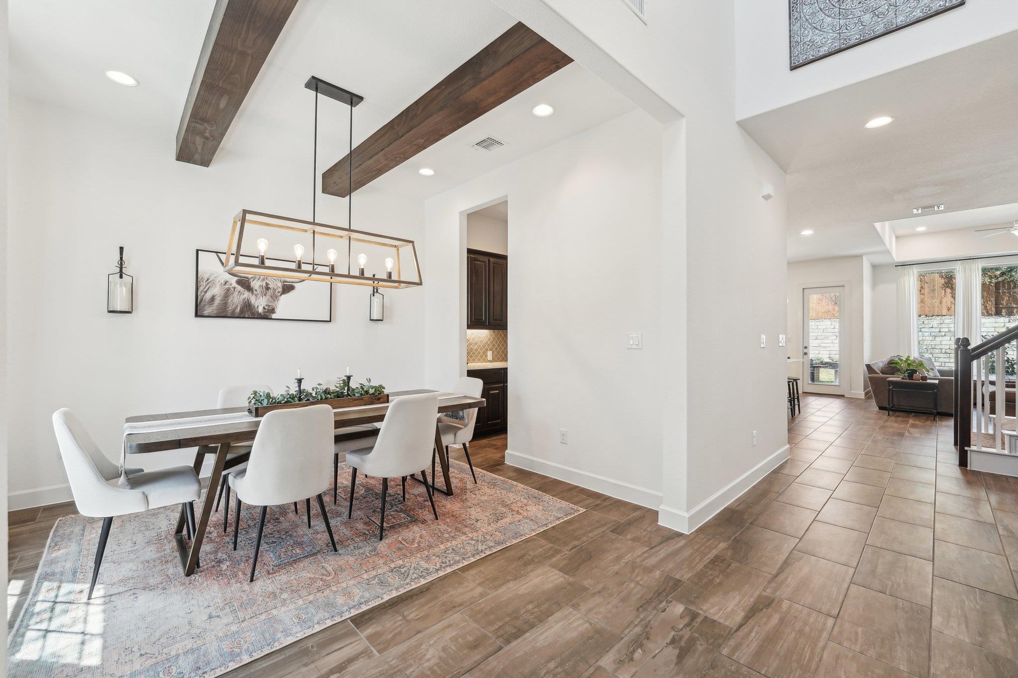 6012 Empresa DR