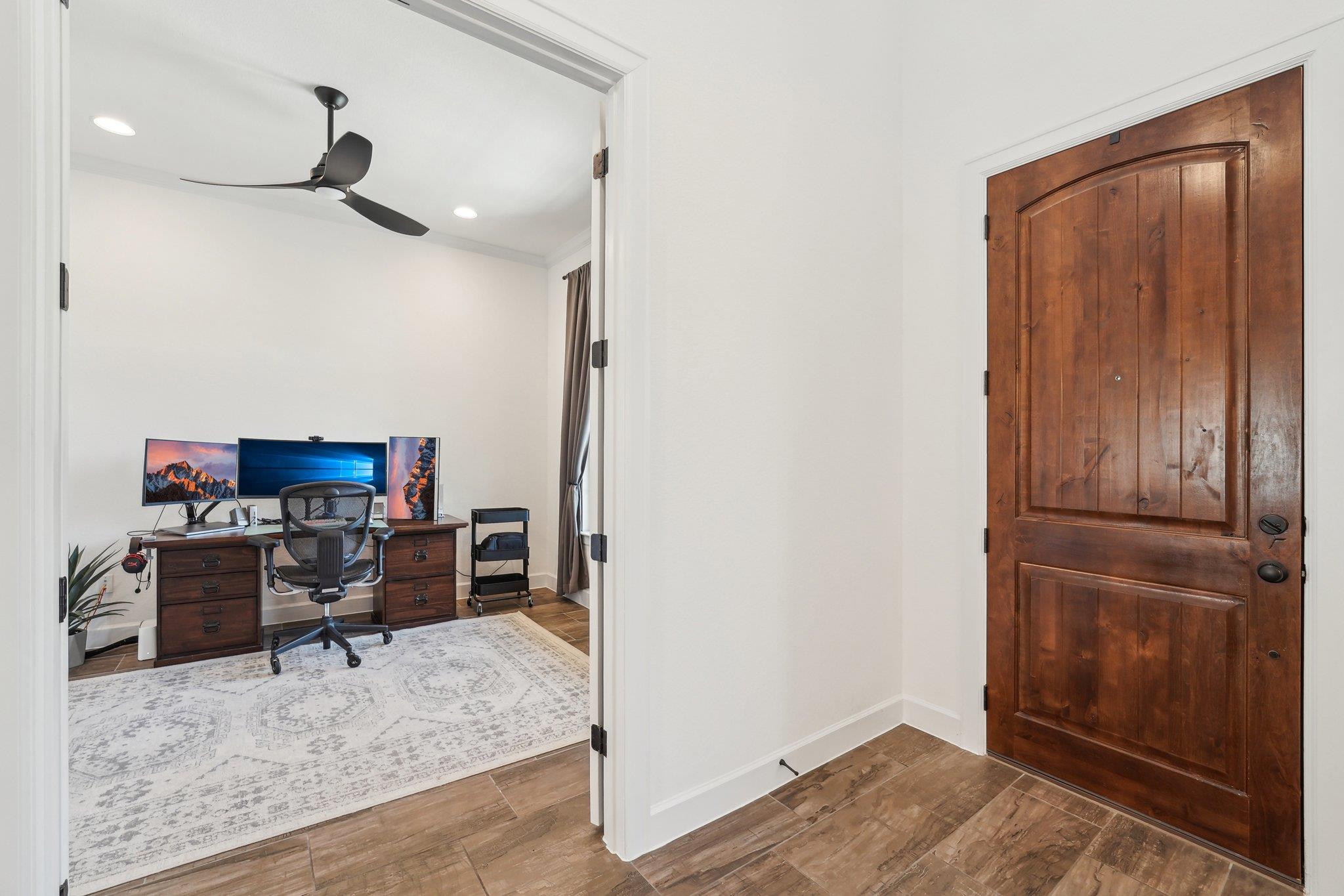 6012 Empresa DR