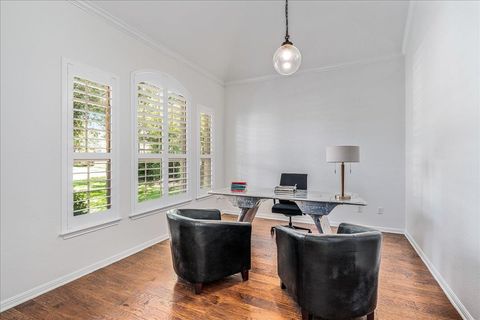 Tiny photo for 8113 Via Verde DR, Austin, TX 78739 (MLS # 9738632)