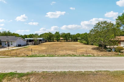 108 Sequoyah ST Buda TX 78610