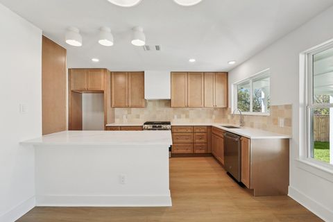 Tiny photo for 13202 Lamplight Village Ave, Austin, TX 78727 (MLS # 1207754)