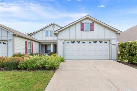 104 Bowie CIR Georgetown TX 78633