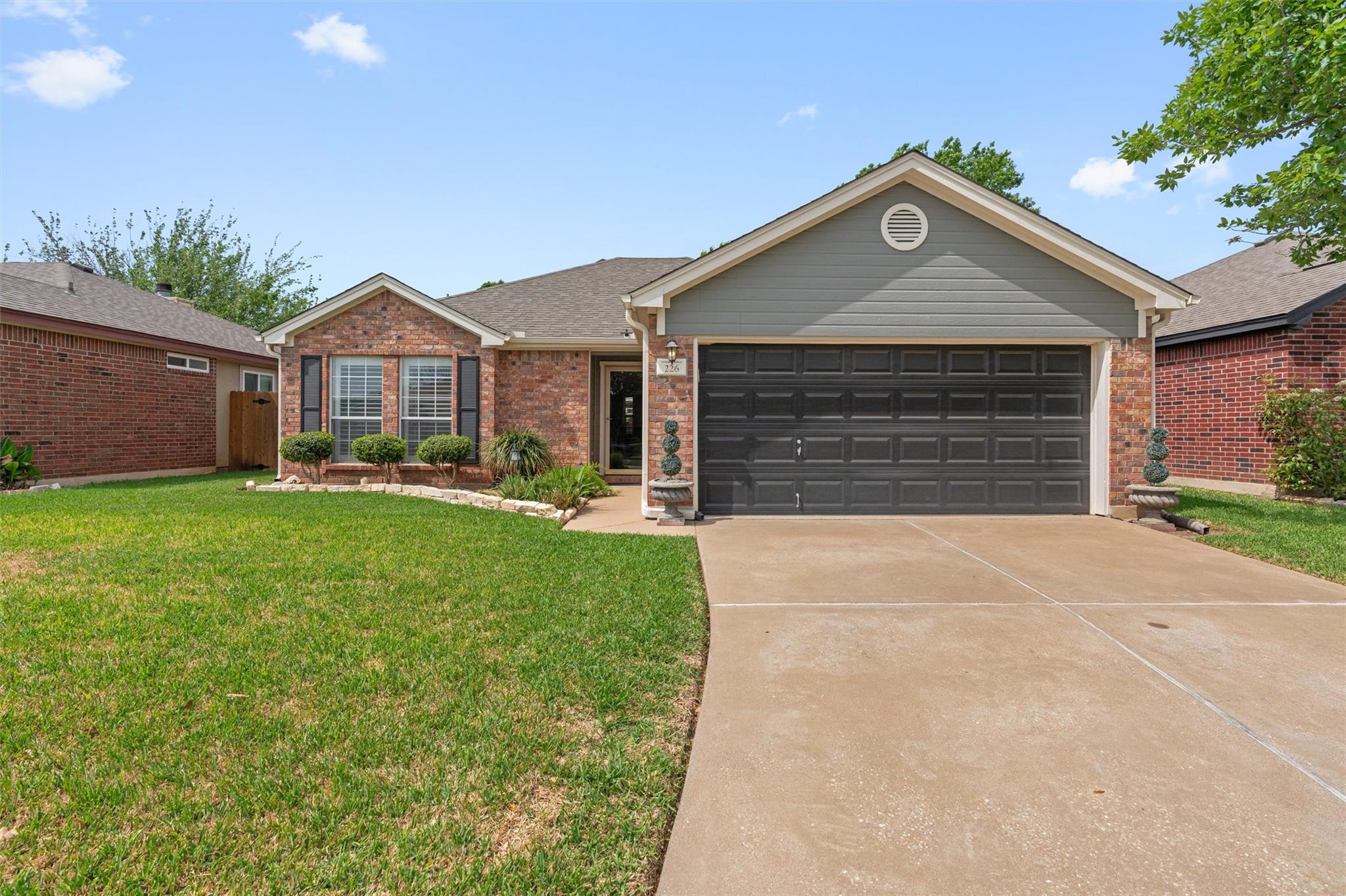 Photo 1 of 32 — 226 Claris LN, Georgetown, TX 78626