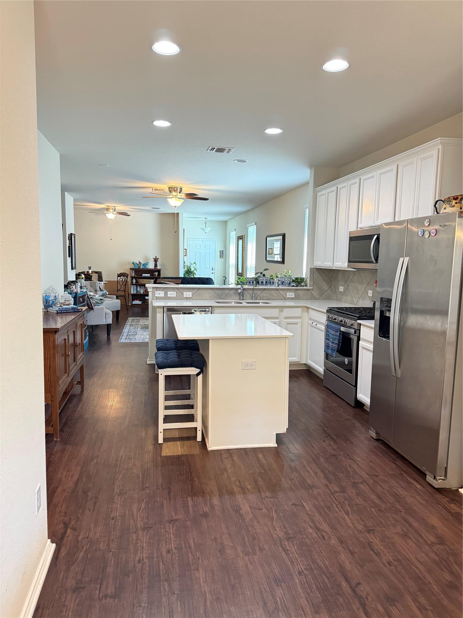 281 La Dera DR