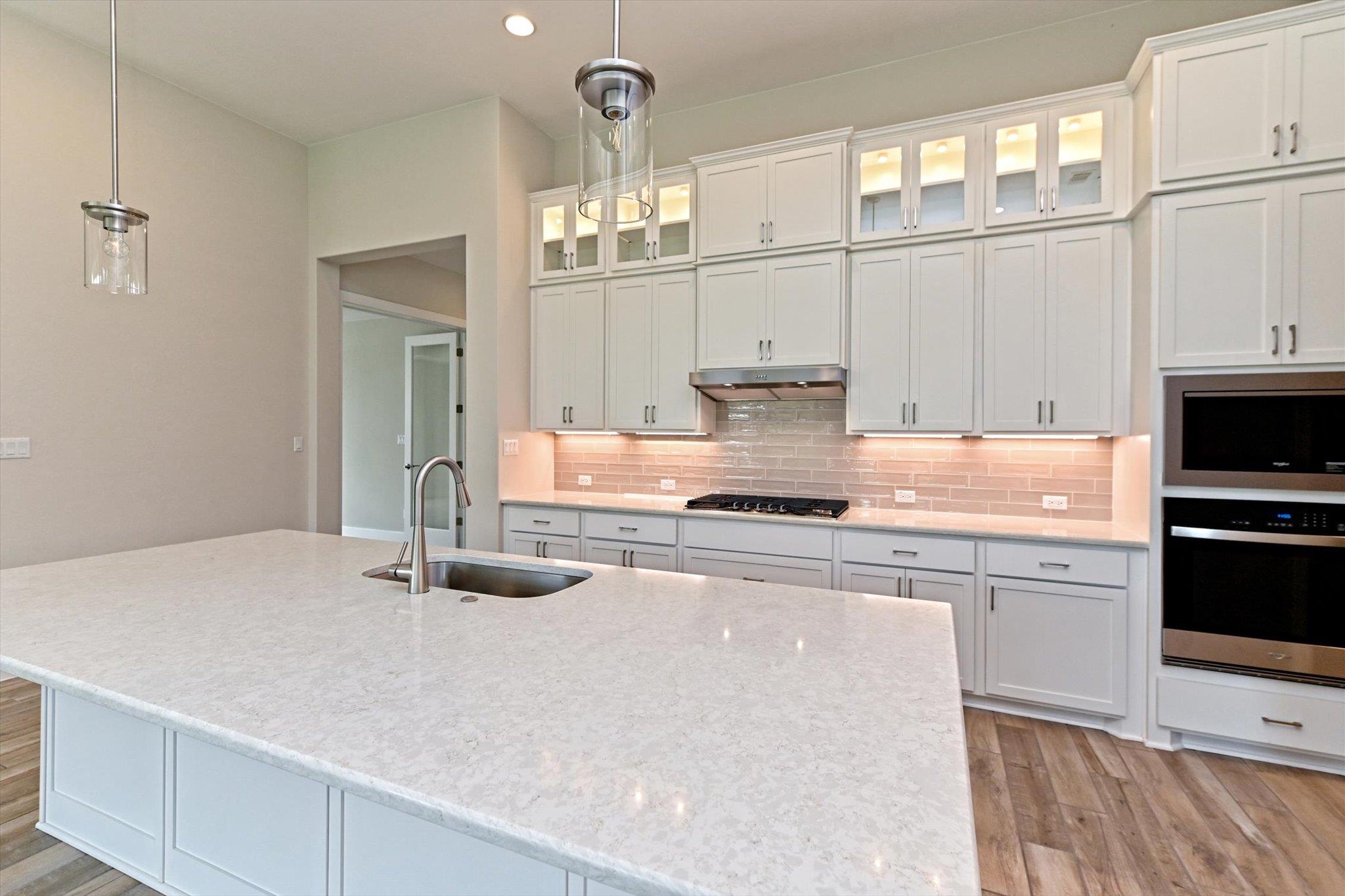 1221 Stormy DR