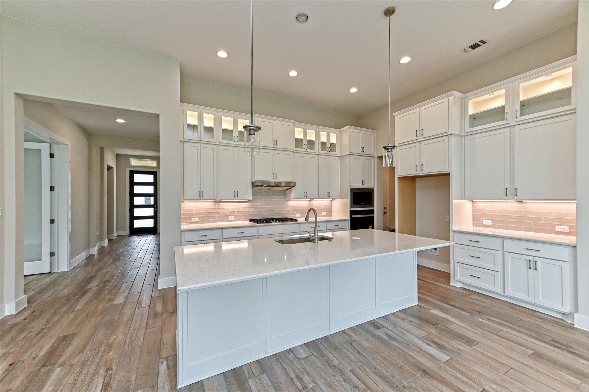 1221 Stormy DR