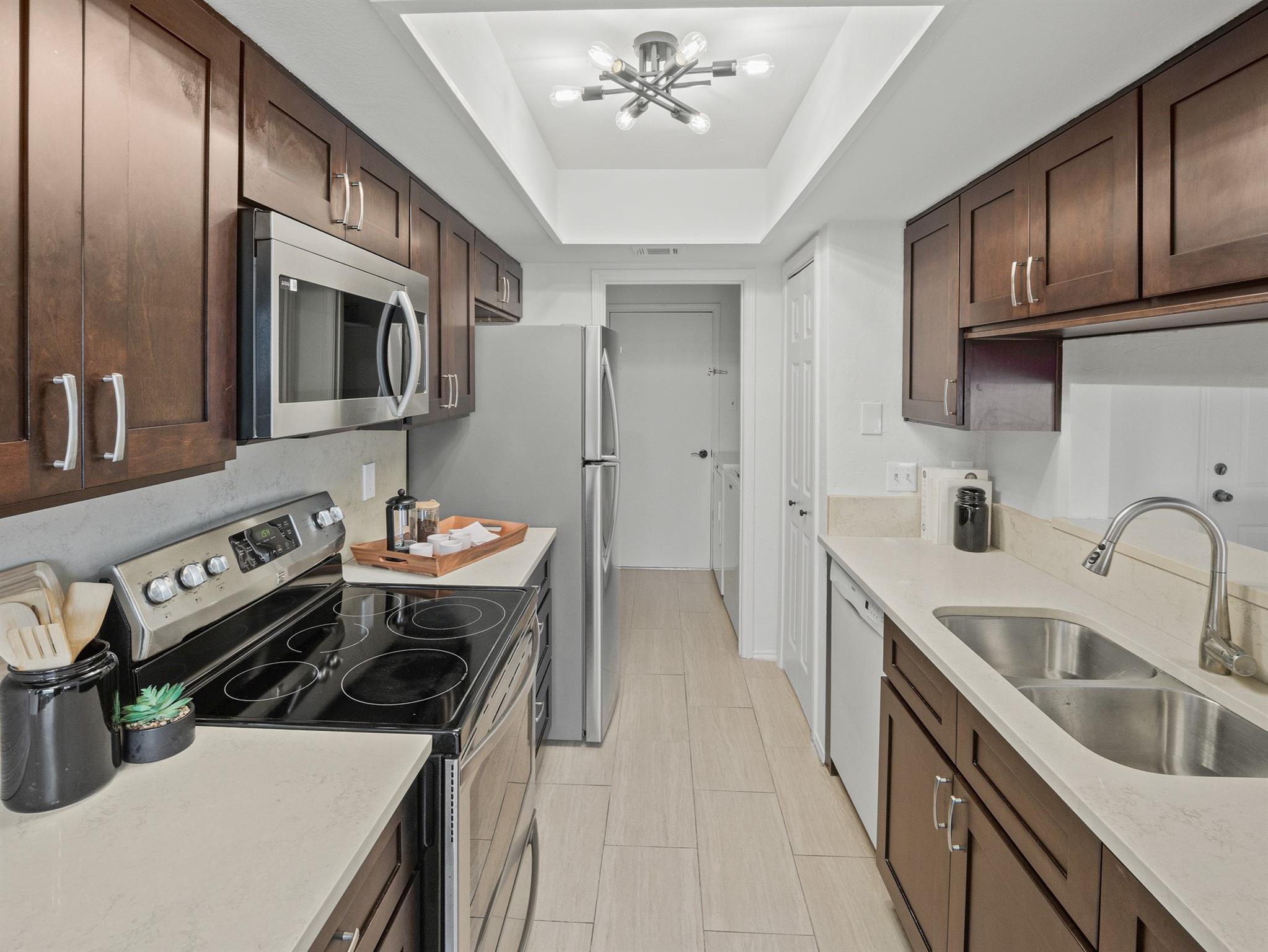 512 Eberhart LN 1003