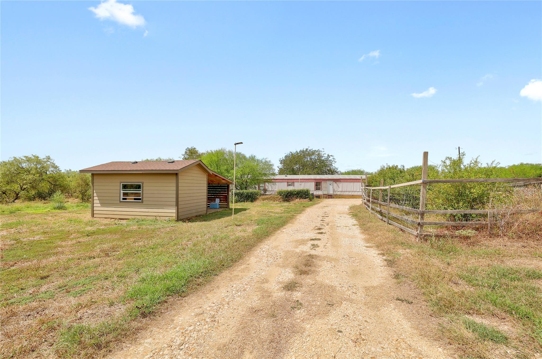 3301 Dry Creek RD
