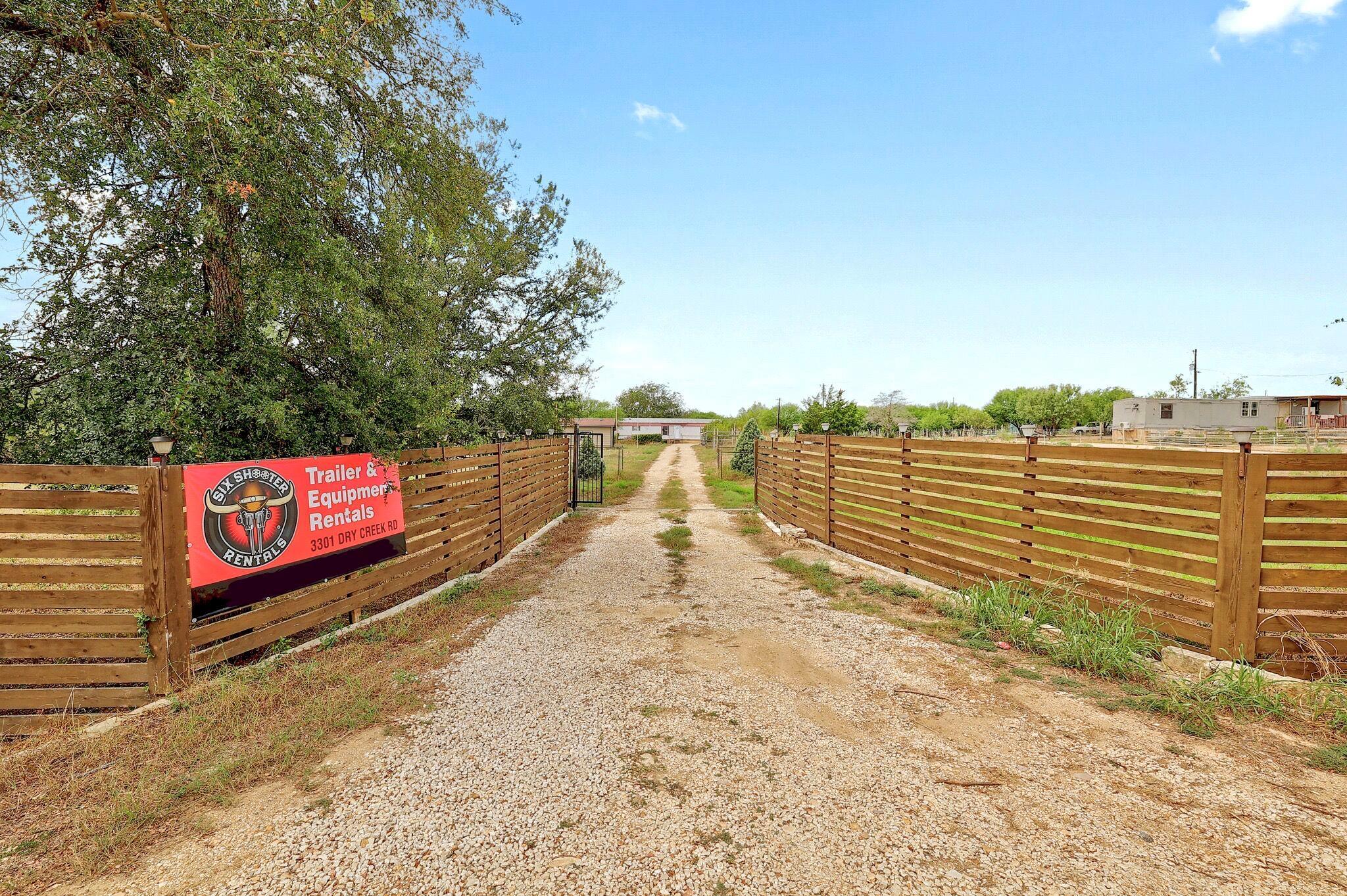 3301 Dry Creek RD
