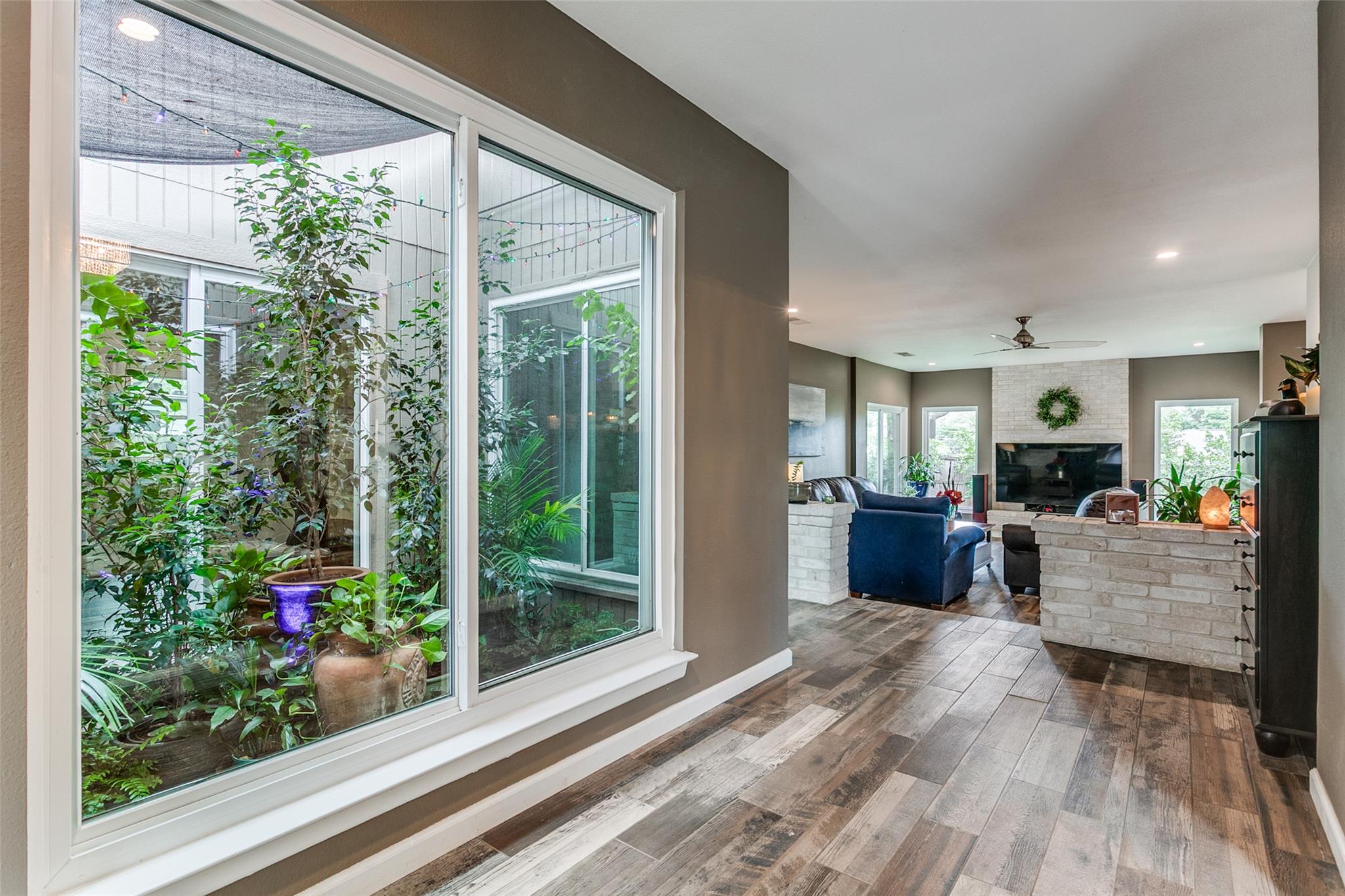110 Fleetwood DR