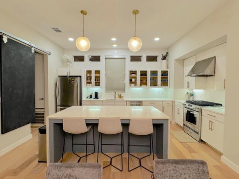 Photo of 1209 Kinney Ave #J, Austin, TX 78704 (MLS # 7558644) Photo of 1209 Kinney Ave #J, Austin, TX 78704 (MLS # 7558644)