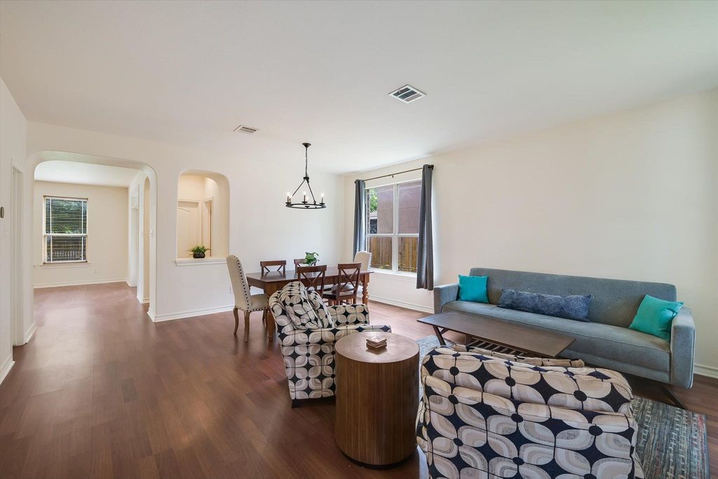 Photo of 10229 English Oak DR, Austin, TX 78748 (MLS # 2787862)