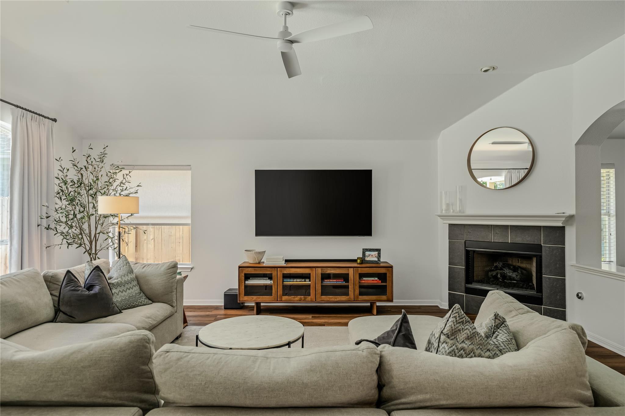 1538 Homewood CIR