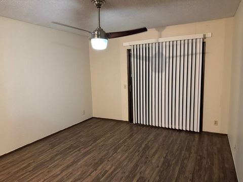 Tiny photo for 907 E Meadowmere LN, Austin, TX 78758 (MLS # 8326225)