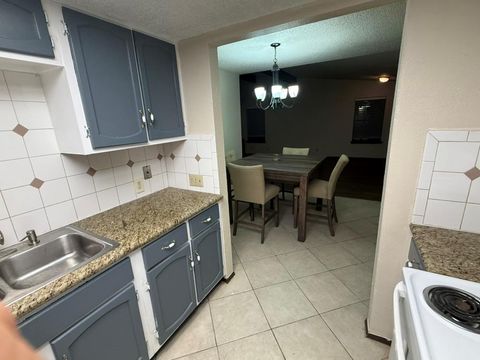 Tiny photo for 907 E Meadowmere LN, Austin, TX 78758 (MLS # 8326225)