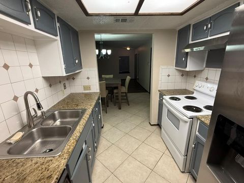 Tiny photo for 907 E Meadowmere LN, Austin, TX 78758 (MLS # 8326225)