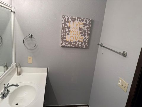 Tiny photo for 907 E Meadowmere LN, Austin, TX 78758 (MLS # 8326225)