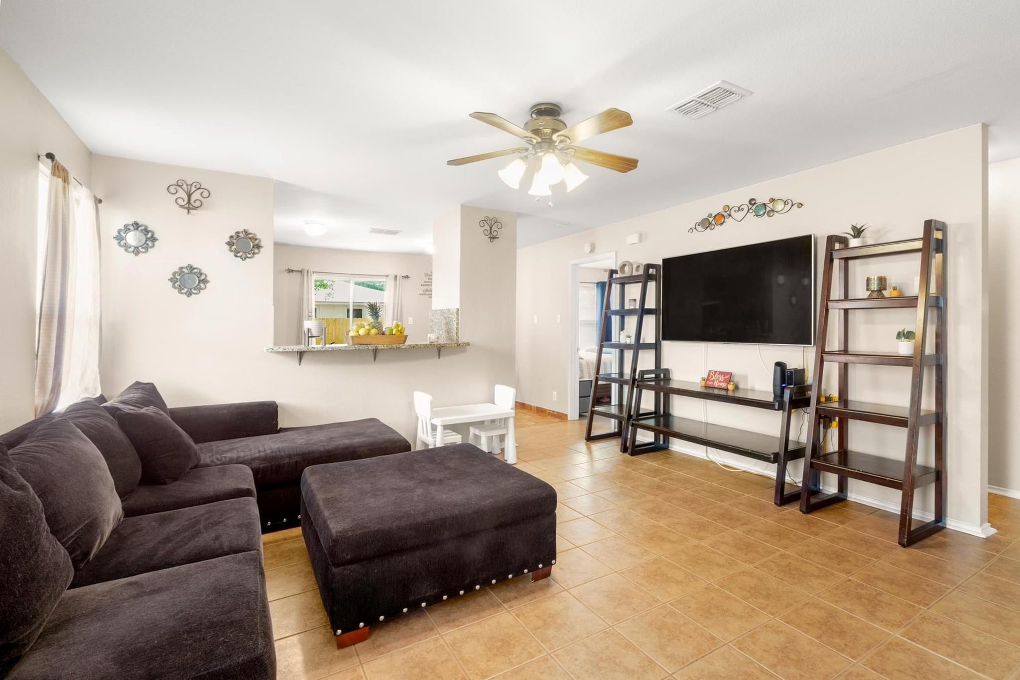 Austin, Texas 78725, United States, 3 Bedrooms Bedrooms, ,1 BathroomBathrooms,Residential,Active,108058