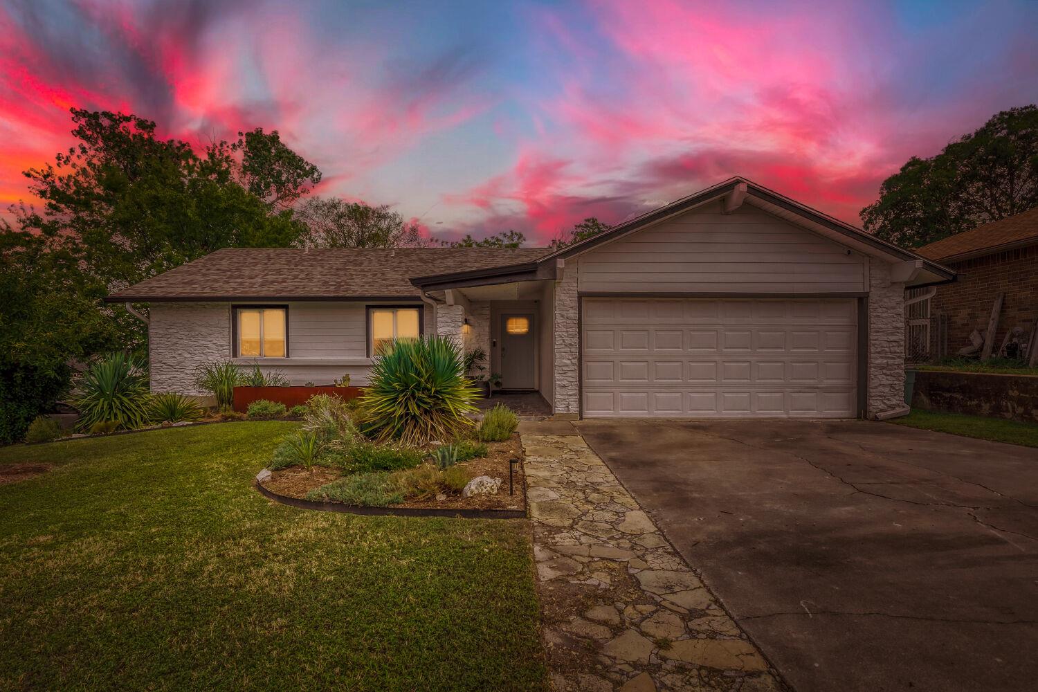 10109 Woodstock DR