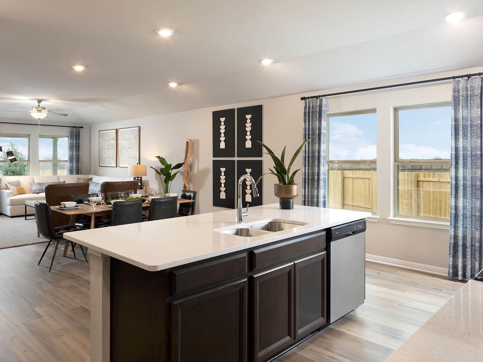 728 Sun Grove TRL