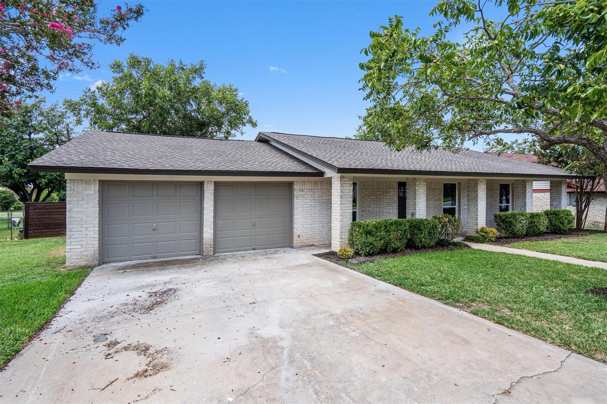 1700 Deep Wood DR