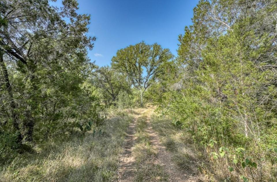 1790 County Road 402