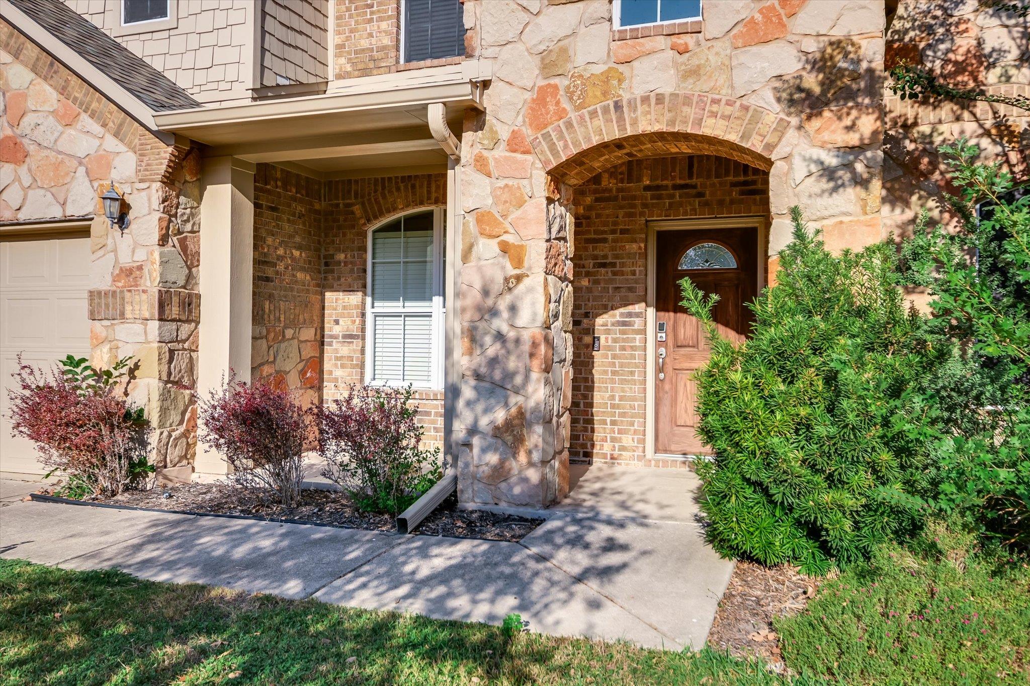 2809 Linville Ridge LN