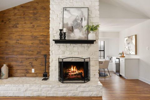 Photo of 7110 Tawny CIR, Austin, TX 78745 (MLS # 3048668)