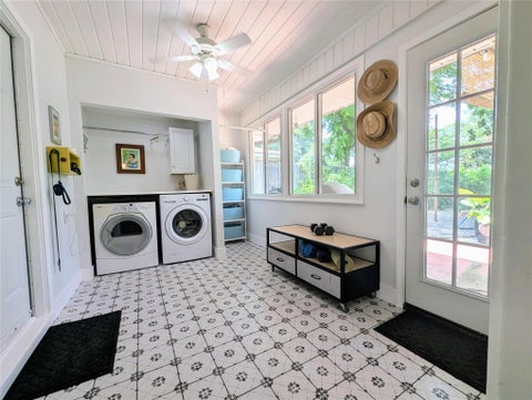 Tiny photo for 1610 Larkwood DR, Austin, TX 78723 (MLS # 4008394)