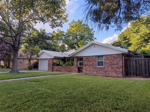 Tiny photo for 1610 Larkwood DR, Austin, TX 78723 (MLS # 4008394)