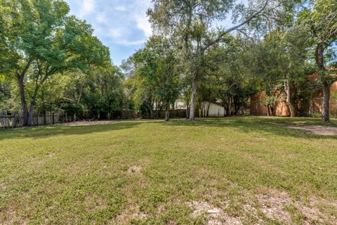 Photo of 1412 W Hopkins ST, San Marcos, TX 78666 (MLS # 2454536)