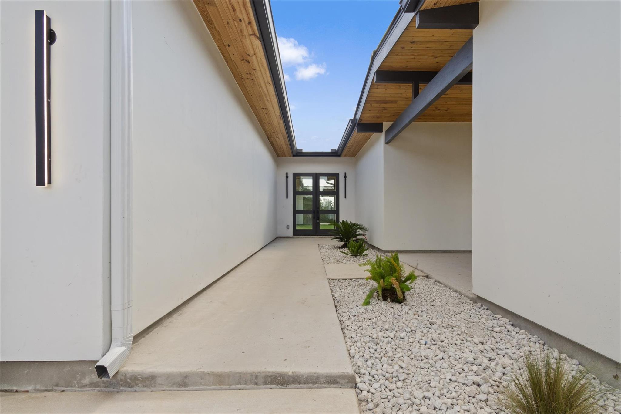 1752 Demi John Bend RD