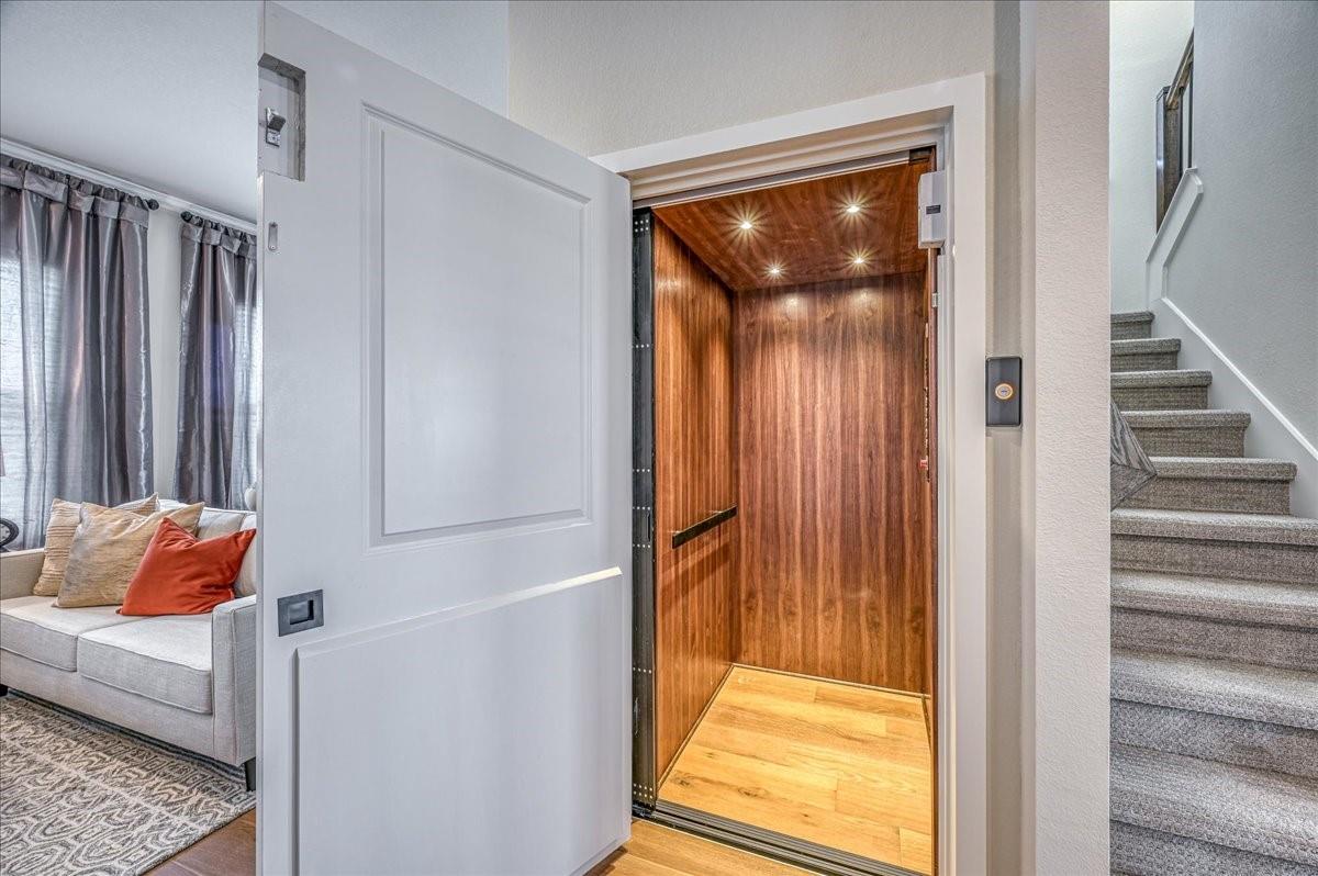 Leander, Texas 78641, United States, 3 Bedrooms Bedrooms, ,4 BathroomsBathrooms,Residential,Active,211573