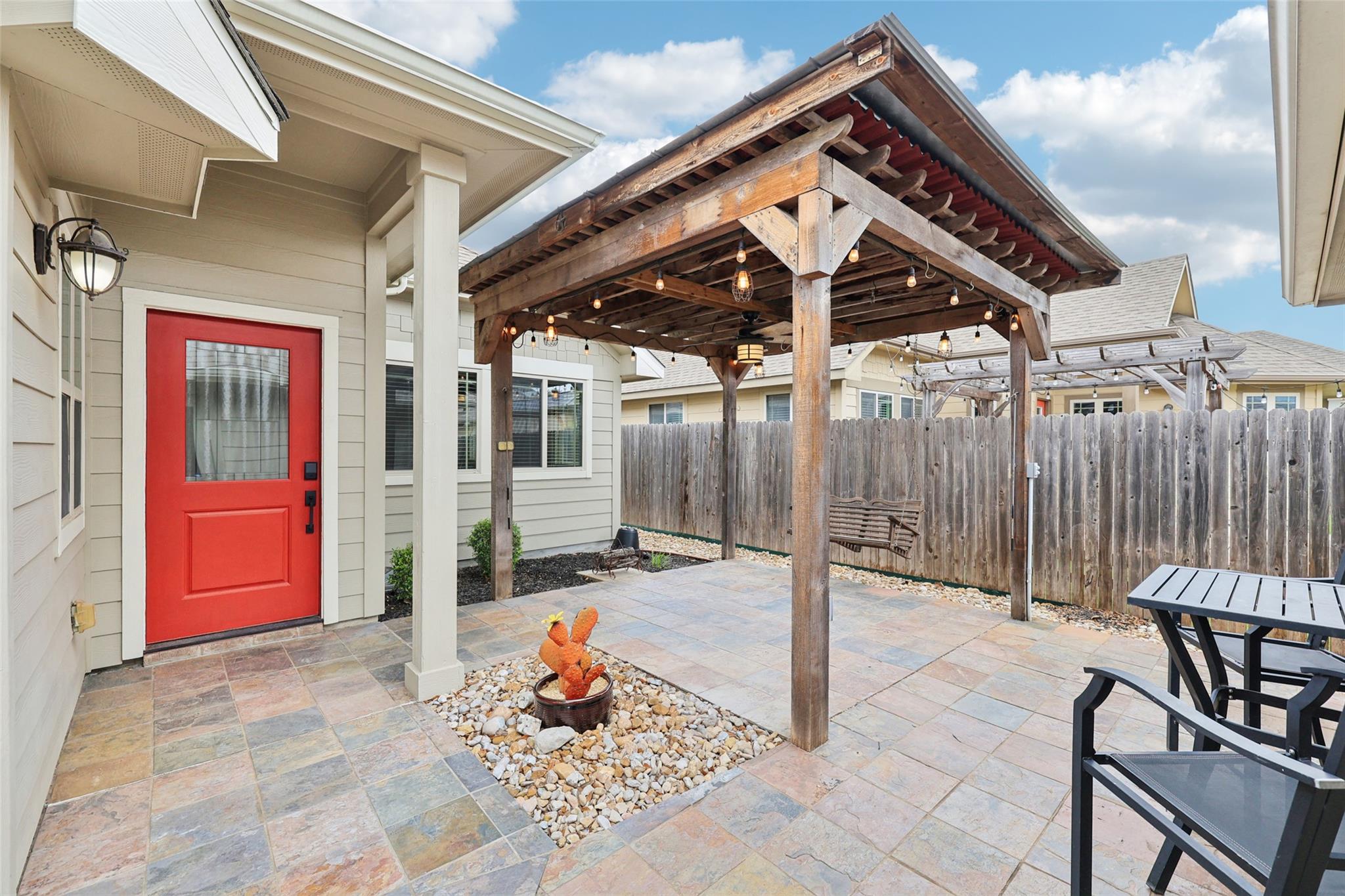 238 Rock Bluff LN