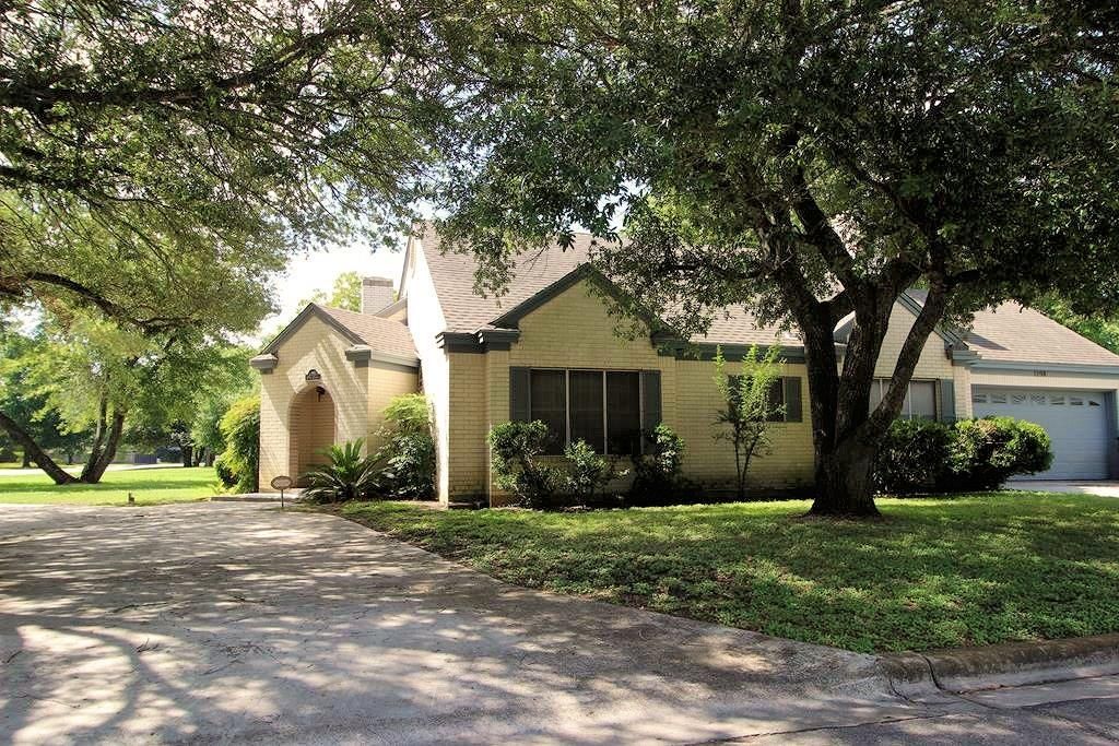 Photo of 1298 Walter Ellison DR, Lockhart, TX 78644 (MLS # 3203895)