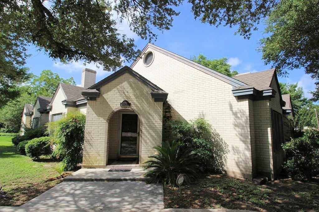 Photo of 1298 Walter Ellison DR, Lockhart, TX 78644 (MLS # 3203895)