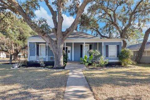 611 South Franklin ST La Grange TX 78945