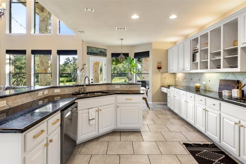Tiny photo for 11508 Via Grande DR, Austin, TX 78739 (MLS # 2241243)