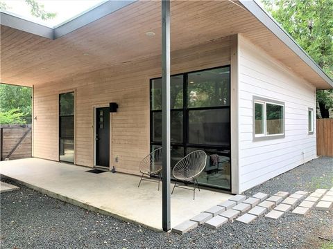Photo of 2103 E 14th ST #B, Austin, TX 78702 (MLS # 2702042)