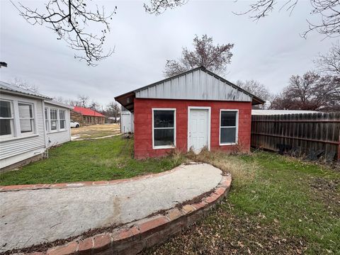 A home in San Saba