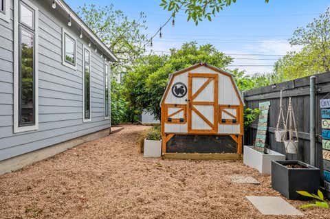 Tiny photo for 123 Havana ST, Austin, TX 78704 (MLS # 8009873)
