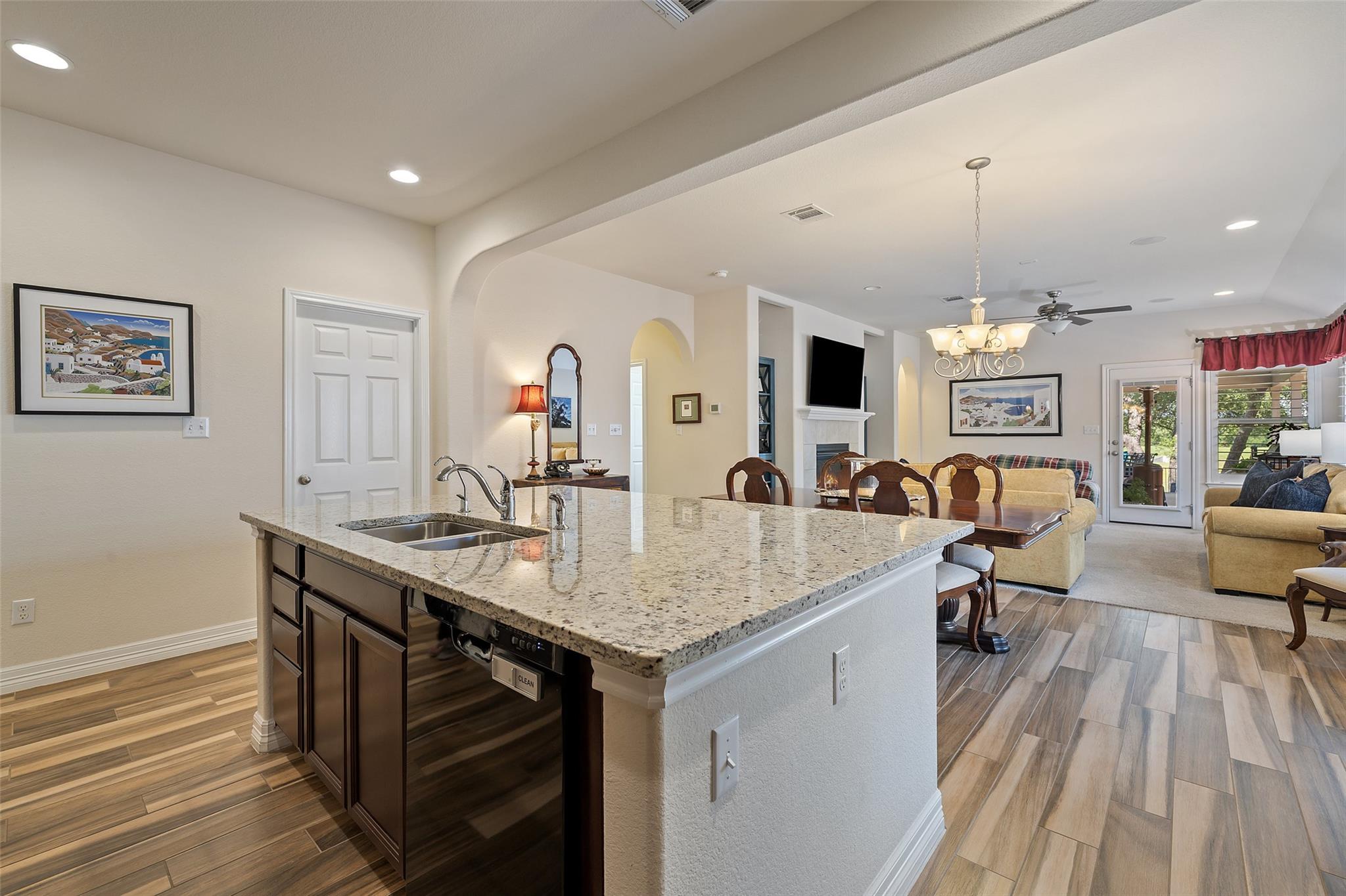 1049 Naranjo DR