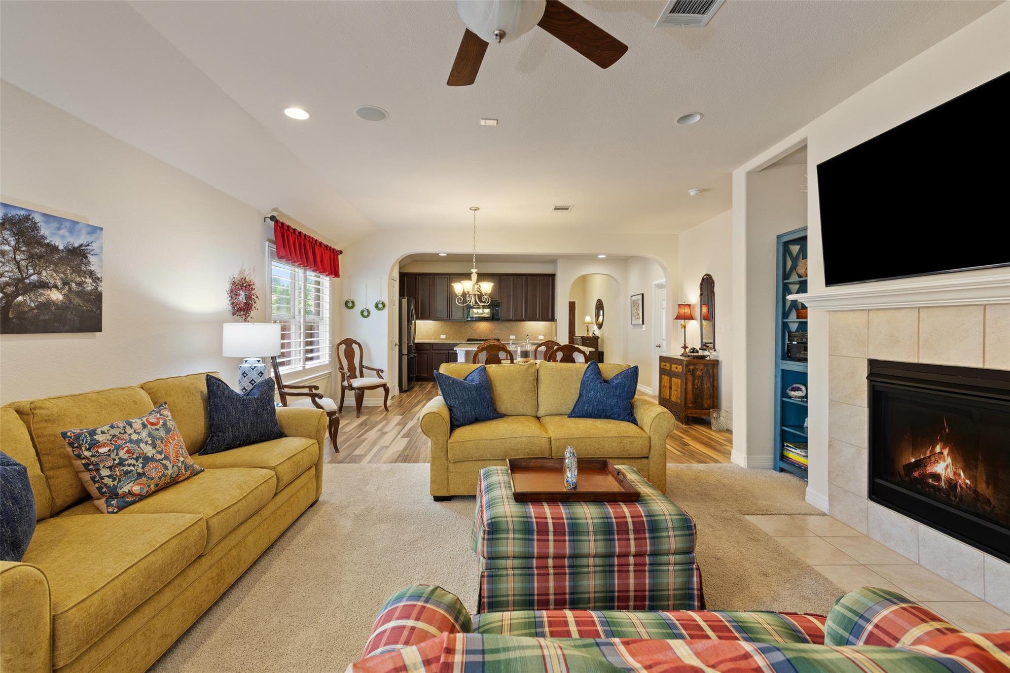 1049 Naranjo DR