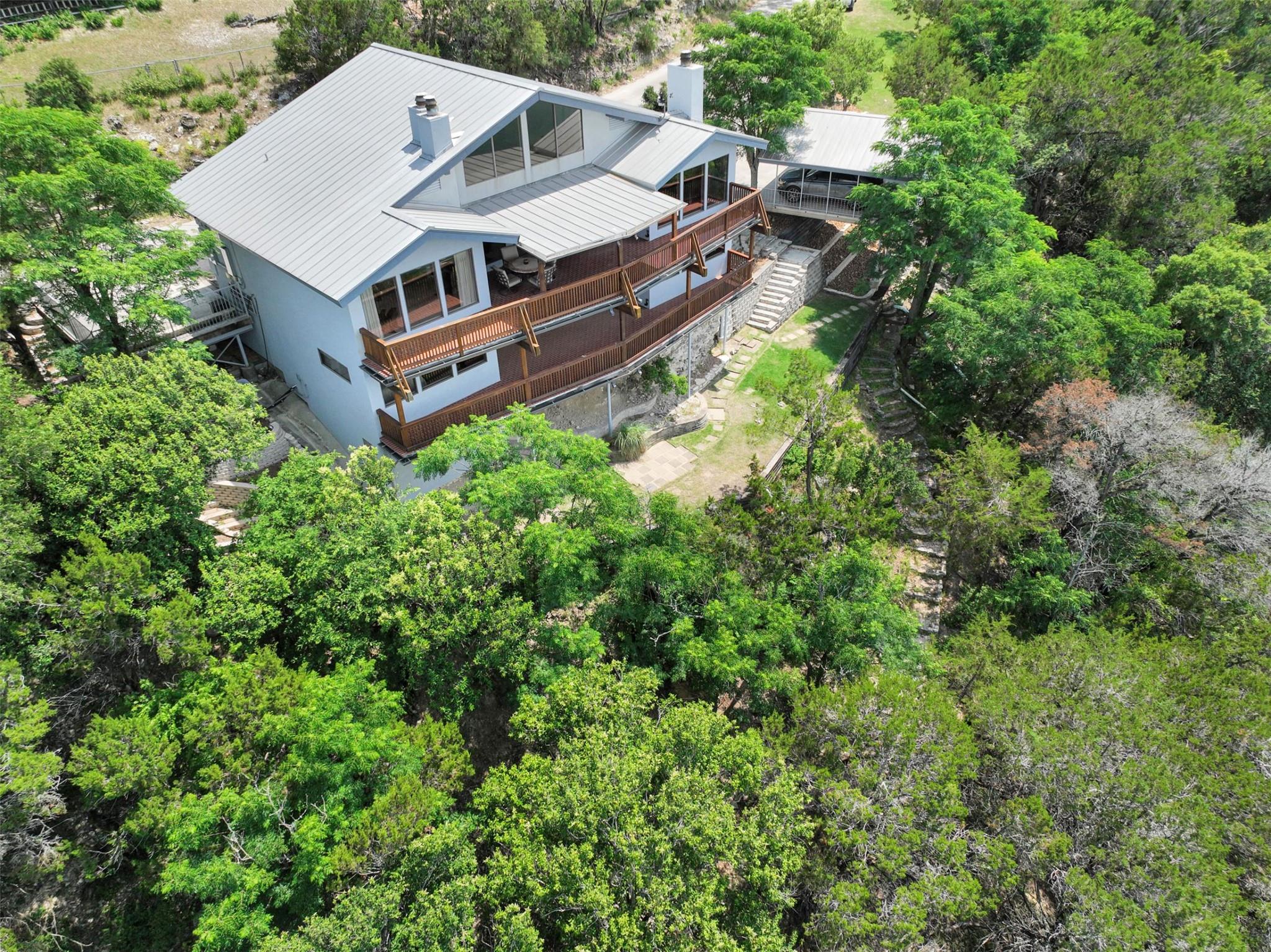 1245 Larson DR