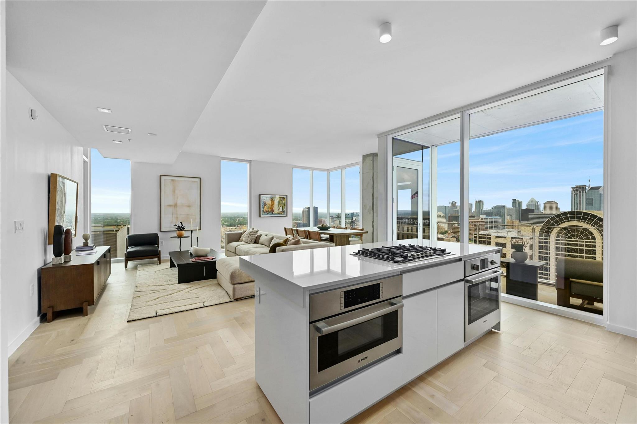 313 W 17th ST 1507